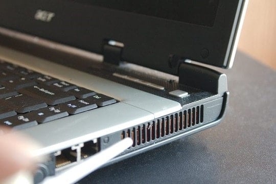 how to keep laptop cool without cooling pad